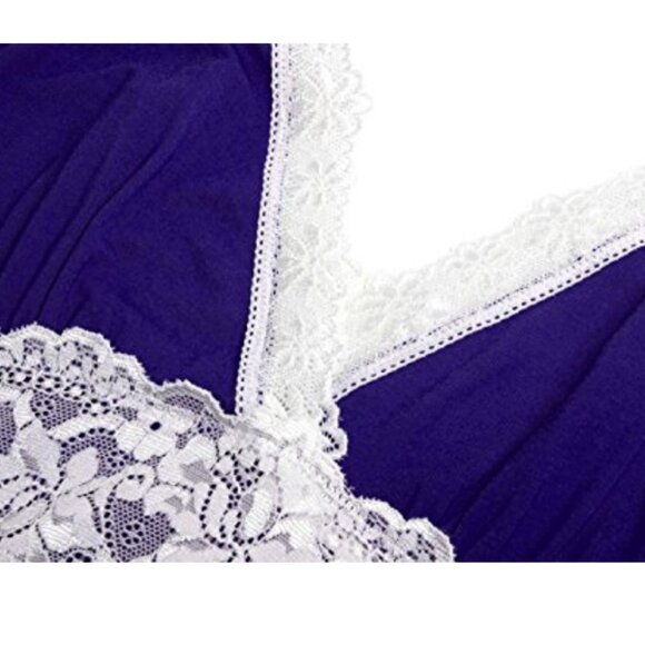 Purple and white lace nightgown - Picture 11 of 12